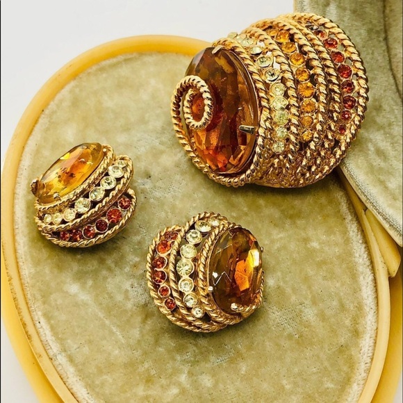 Vintage Corocraft Rhinestone Brooch & Earrings Demi Set - Picture 2 of 7
